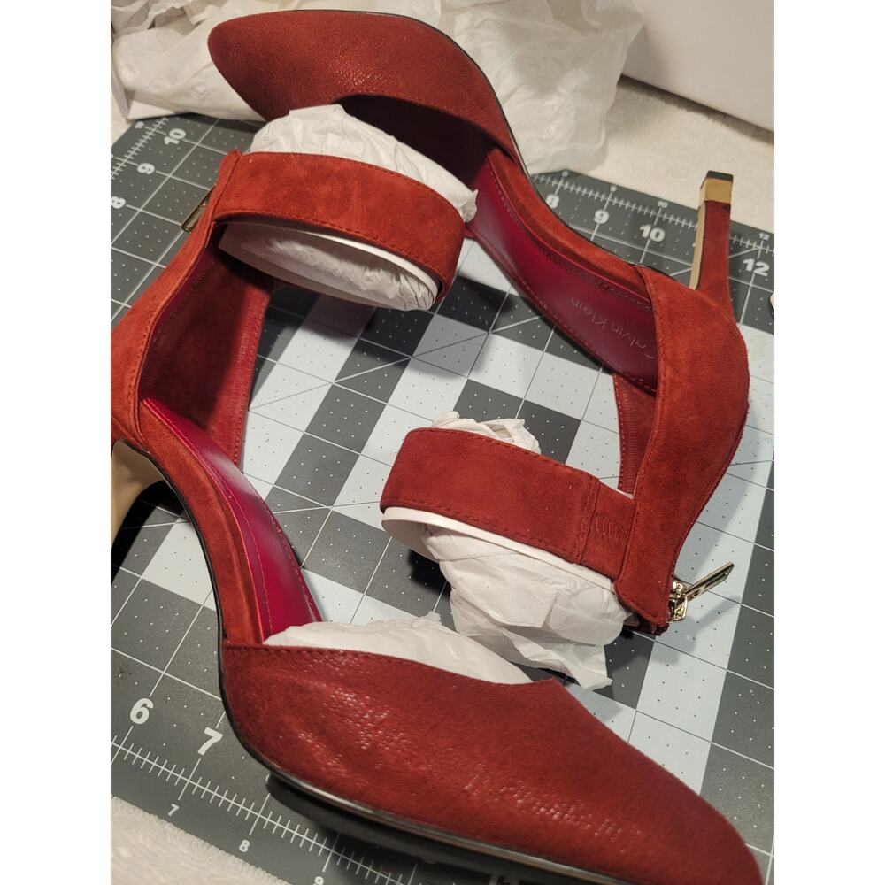 Size 8 Calvin Klein Tanda Scratch Ankle Suede Pumps - Picture 9 of 16